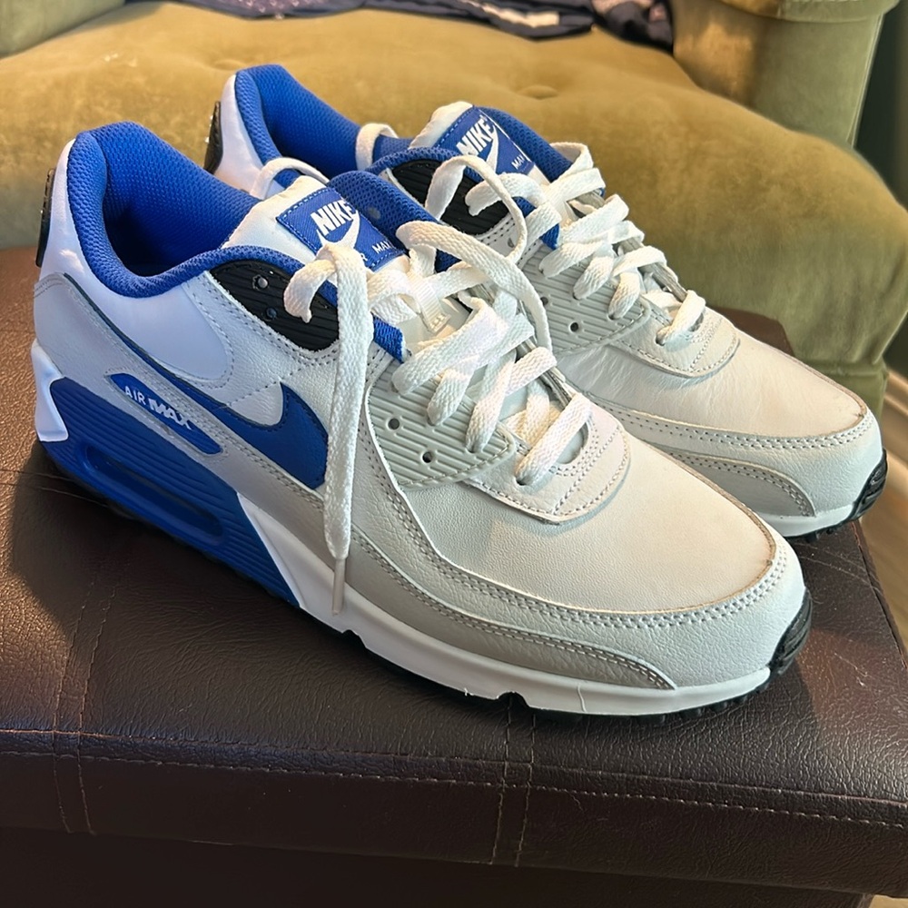 Men’s Nike Air Max Tennis Shoes